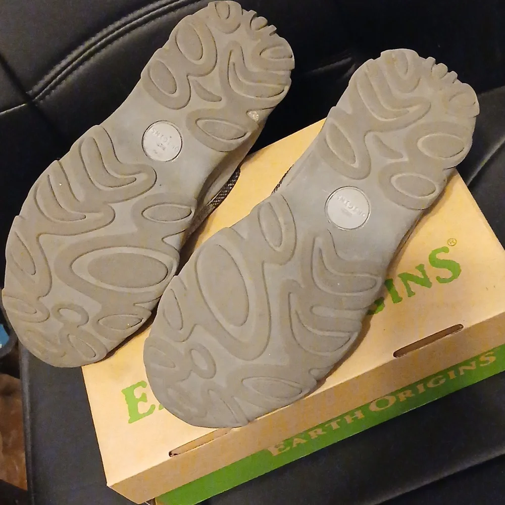 Earth Origins slip on shoes - Picture 5 of 5
